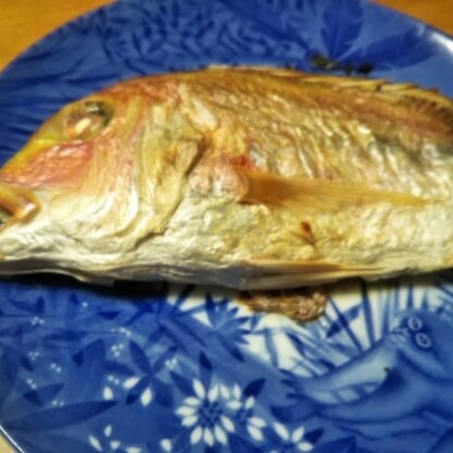 私も魚焼きグリルを使う派です。日本酒を使うというのが参考になりました。鯛ではなくレンコ鯛ですが。おいしかったです！